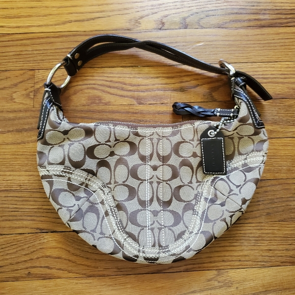 Coach Handbags - NWOT Authentic Coach Signature Jacquard Hobo bag